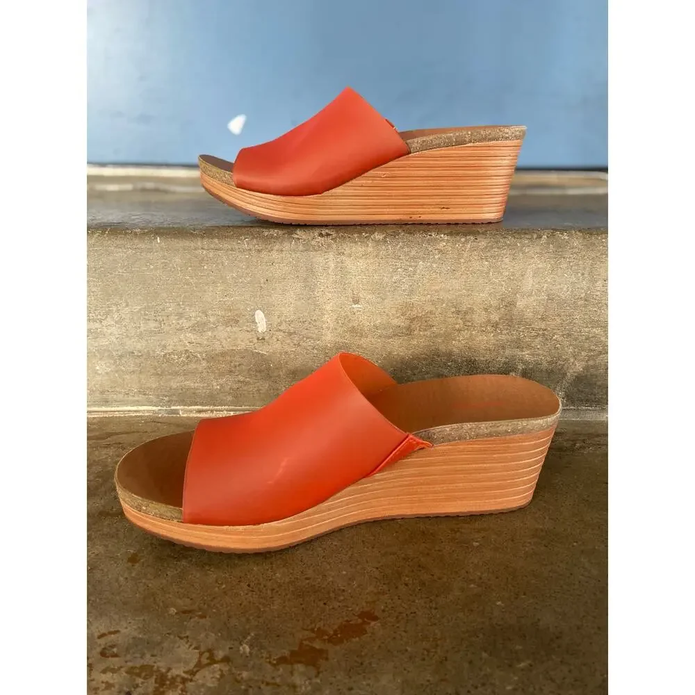 Baretraps Yalissa orange jelly wedge sandal - Picture 3 of 10